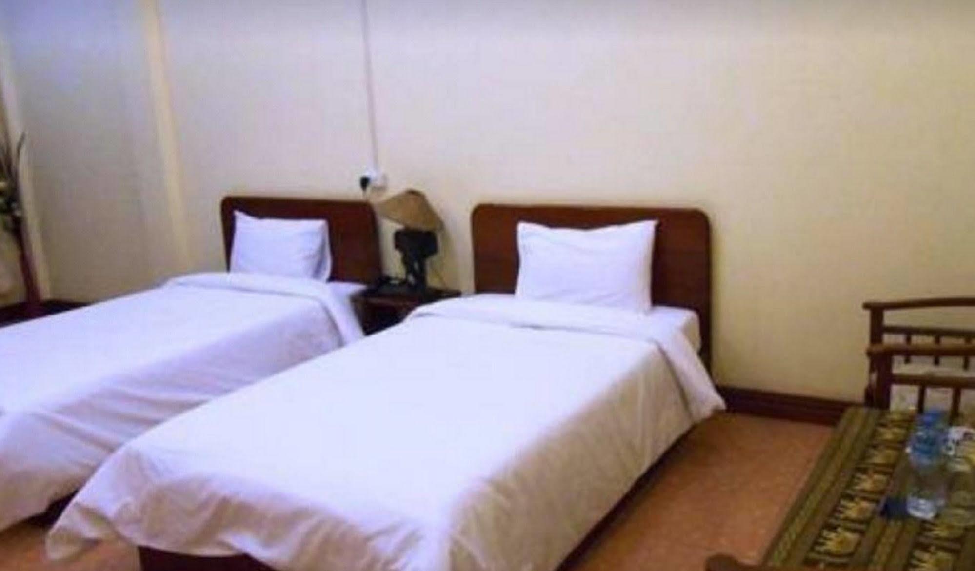 Sengkeo Hotel Vientiane Exterior photo